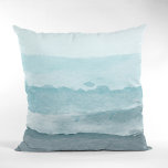 Abstraktes blaues Meer Kissen<br><div class="desc">Eine wunderschöne abstrakte Meereslandschaft. Eine blaue Palette, die an den Strand und den Ozean erinnert.</div>