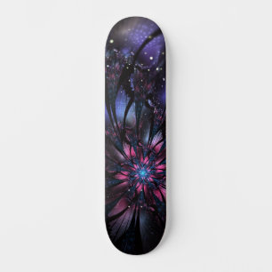 Abstraktes fraktales Blumendesign.  Skateboard