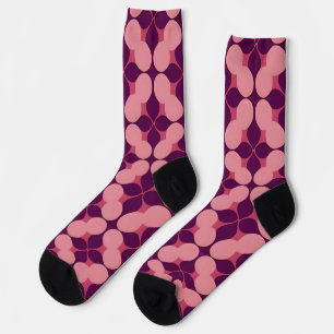 Abstraktes geometrisches Muster in rosa und violet Socken