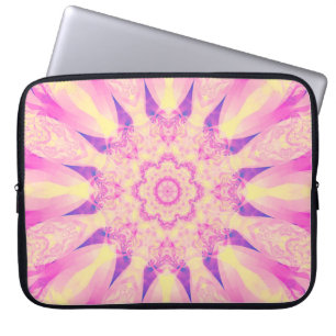 Abstraktes Kaleidoskop-Pastellhintergrund. Schön Laptopschutzhülle