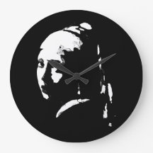 Abstraktes Mädchen mit Perlenohrring-Uhr