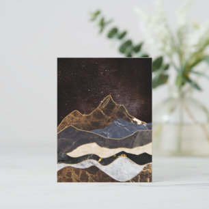Abstraktes Marmorgebirge unter dem Sternenhimmel Postkarte