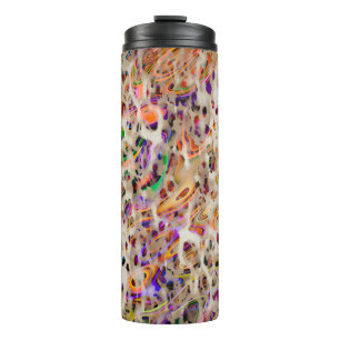 abstraktes modernes Musterdesign mit farbenfroher Thermosbecher