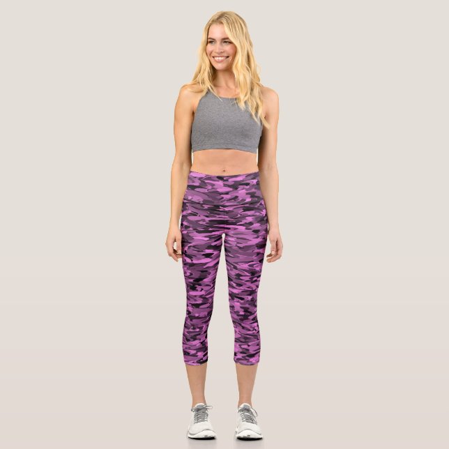 Abstraktes Muster Lila Capri Leggings (Vorderseite)
