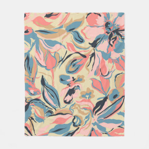 Abstraktes Patchwork: geometrische Blumencreme. Fleecedecke