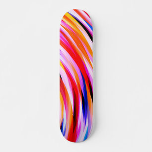 Abstraktes rotes, gelbes, schwarzes Muster Skateboard