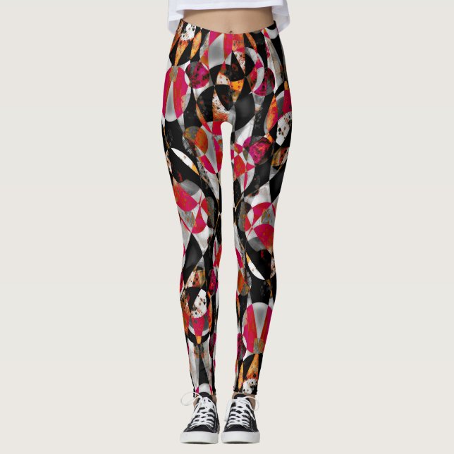 Abstraktes rotes und schwarzes Muster Leggings (Vorderseite)