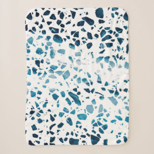 Abstraktes Terrazzo-Mosaik in Marineblau und Hellb Sherpadecke