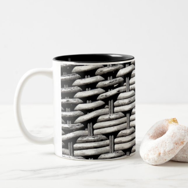 Abstraktes und stilvolles Gray-Muster Zweifarbige Tasse (Mit Donut)