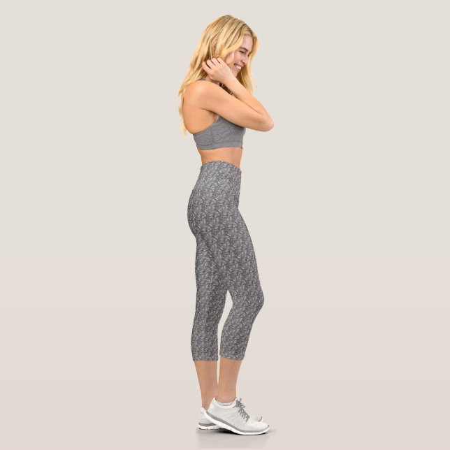 Abstraktes Weiß & Grau Capri Leggings (Rechts)