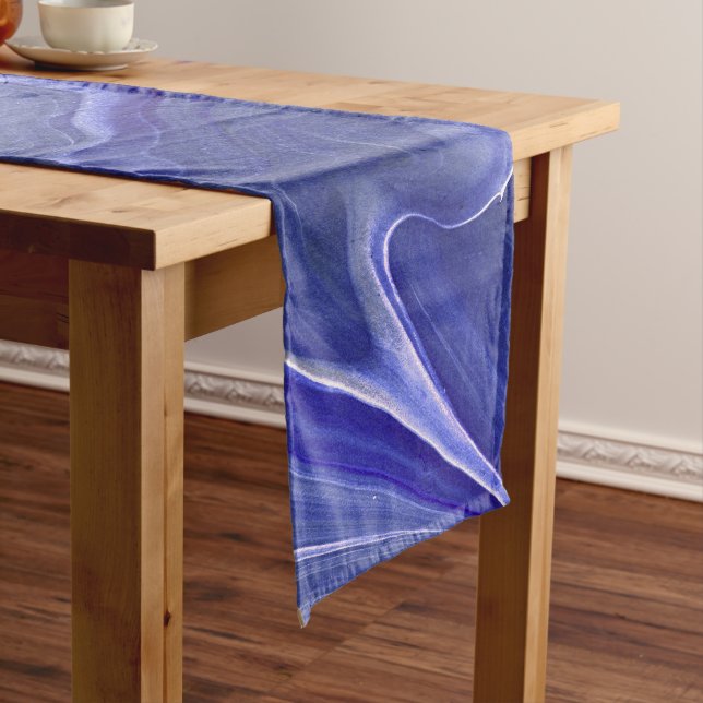 Abstraktion von Indigo Violet Agate Kurzer Tischläufer (Beispiel)