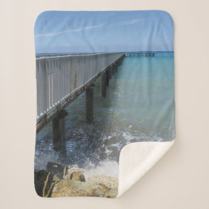 Abstürzen von Wellen auf Wharf-Design Sherpadecke