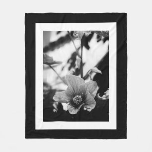 Abutilon Pictum Black and White Floral Fotografy Fleecedecke