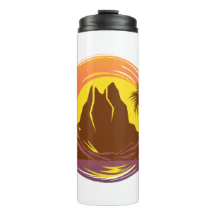 Abzeichen mit tropischer Vulkanlandschaft und Palm Thermosbecher