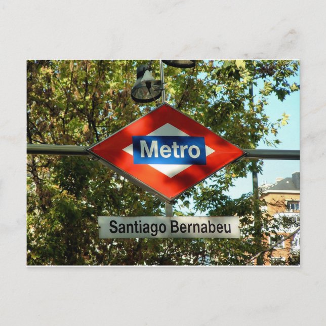 Acceso al metro en Santiago Bernabeu, Madrid Postkarte (Vorderseite)