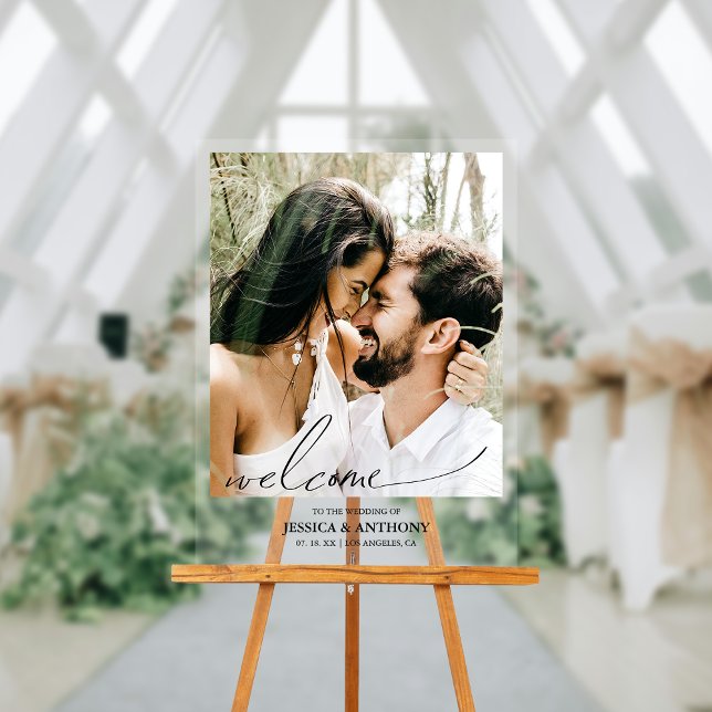Accueil minimaliste photo moderne (Make a dazzling entrance and warmly greet guests with our captivating photo acrylic wedding sign!)