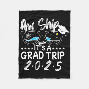 Ach du Schiff! Es ist eine Abschlussfahrt 2025 Kre Fleecedecke