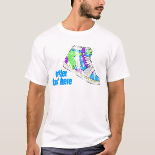 Achtzigerjahre beschuhen, tragen Text hier ein T-Shirt