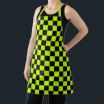 Acid green black checkerboard pattern schürze<br><div class="desc">A vibrant checkerboard pattern with alternating neon yellow and black squares creates a striking geometric design,  conveying a bold and energetic tone.</div>