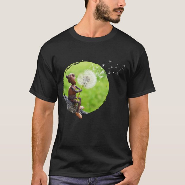 Acorn Elf bläst in den Löwenzahn T-Shirt (Vorderseite)