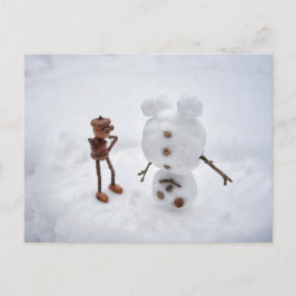 Acorn Elf macht einen Schneemann Winterpostkarte Postkarte