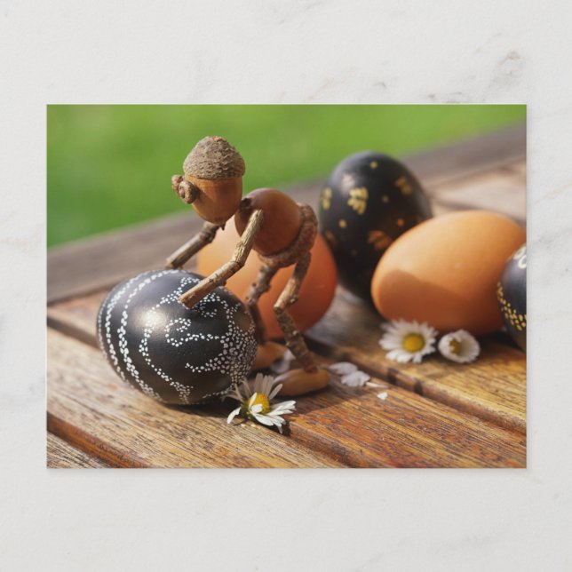 Acorn Elf mit Ostereiern Ostern Postkarte (Vorderseite)
