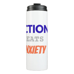 Action besiegt Angst – Minimalistische Motivations Thermosbecher