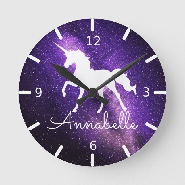 ADD NAME / Beautiful Unicorn Lila Space Runde Wanduhr (Vorderseite)