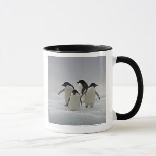 Adelie-Pinguine auf Eis-Flüssen Tasse