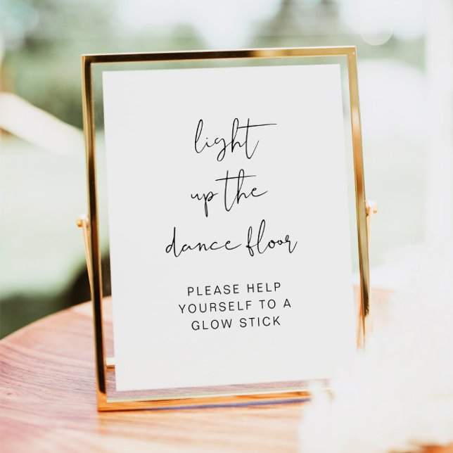 ADELLA beleuchtet das Tanzfußboden-Glocke-Poster Poster (Von Creator hochgeladen)