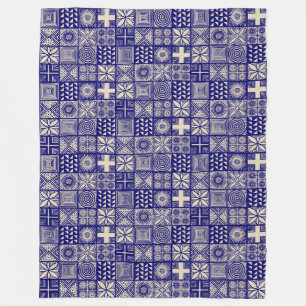 Adire Pattern - Deep Blue und Beige Fleecedecke