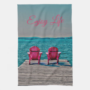 Adirondack Beach-Stühle genießen das Leben in de Geschirrtuch