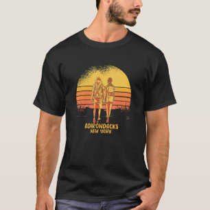 Adirondack Mountains Park Wanderndes Paar Sonnenun T-Shirt