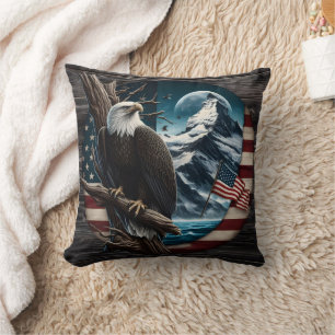 Adler am Zweig mit Berg und Flagge Kissen
