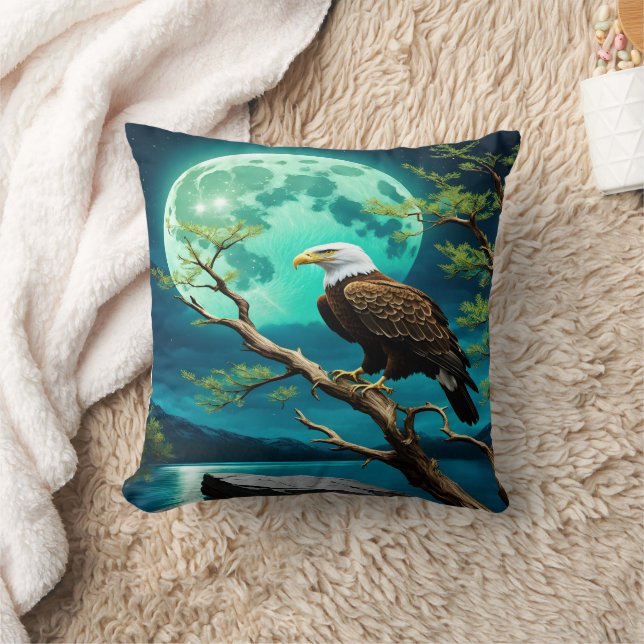 Adler auf Zweig unter Vollmondlicht Kissen (Decke)