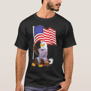 Adler, der auf Holzstumpf sitzt und einen amerikan T-Shirt