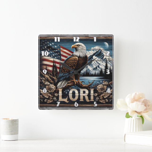 Adler mit amerikanischem Flaggenhintergrund Quadratische Wanduhr (Zuhause)