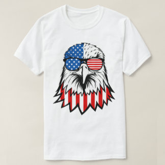Adler mit amerikanischer Flag-Sonnenbrille T-Shirt
