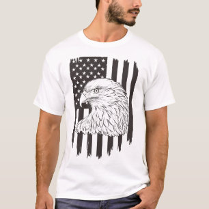 Adler mit amerikanischer Flagge auf Hochtouren T-Shirt