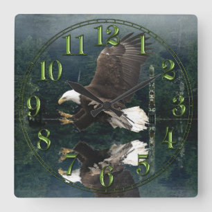 Adler, Totem Pole & Forest Fantasy Art Clock Quadratische Wanduhr
