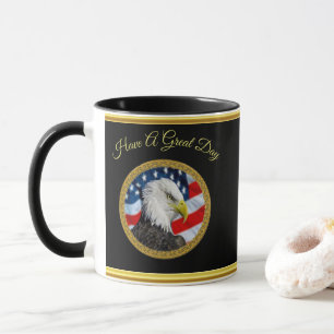 Adlerkopf und ein amerikanischer Flagge Goldfolien Tasse