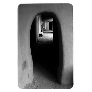 Adobe-Eingangs-Architektur-schwarzes u. weißes Magnet