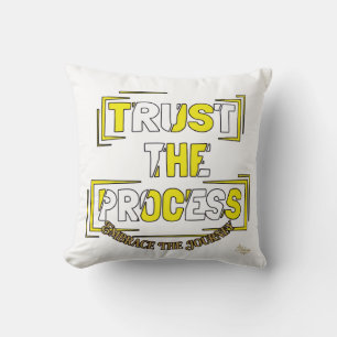 ADOM "Vertrau dem Prozess" Damen Grafik T-Shirt Kissen