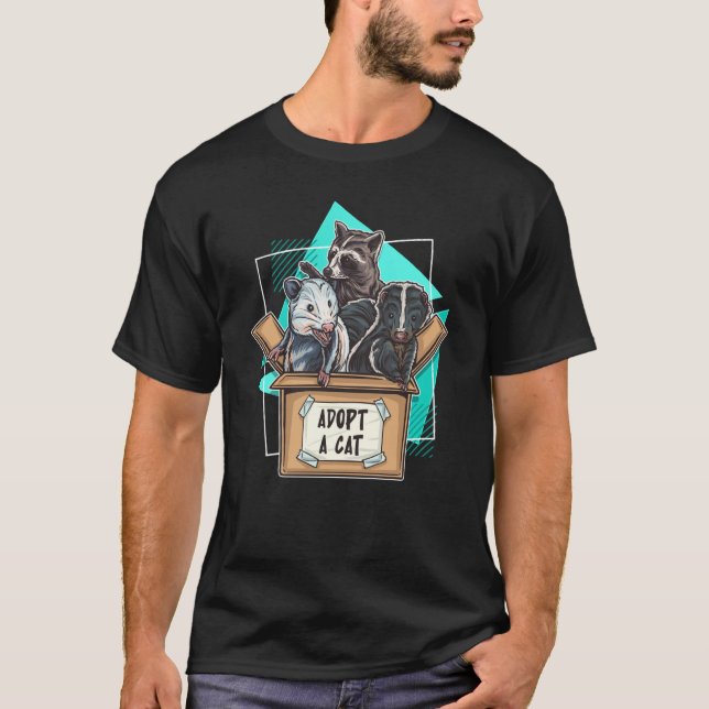 Adopt a Cat Raccoon Opossum Skunk Trash Pandas Str T-Shirt (Vorderseite)
