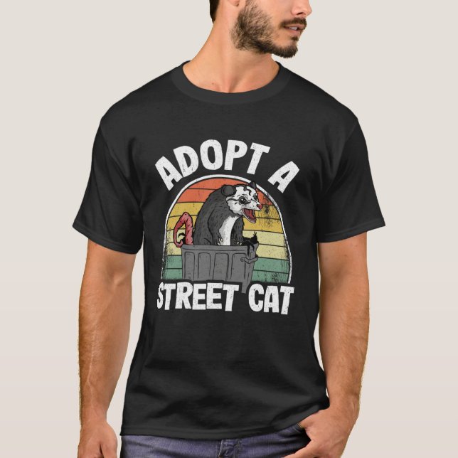 Adopt A Street Cat Opossum Trash Weird Possum T-Shirt (Vorderseite)