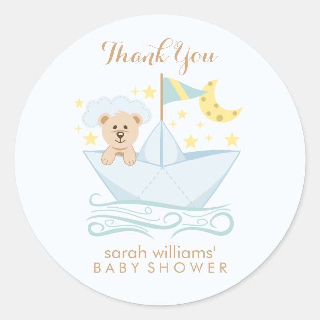 Adorable Baby Bear in Paper Boat Runder Aufkleber (Vorderseite)