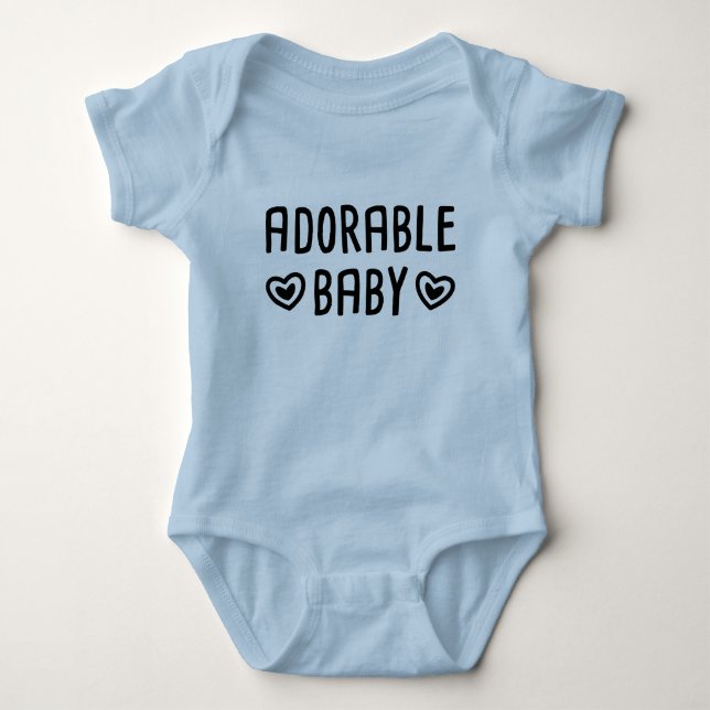 Adorable Baby Strampler (Vorderseite)