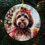 Adorable Brown Havanese Hund mit Red Bow Weihnacht Keramik Ornament<br><div class="desc">Mit unserem Adorable Brown Havanese Hund mit Red Bow Weihnachtsschmuck verleihen Sie Ihrem Feriendomizil Charme und präsentieren ein herzliches Porträt Ihres geliebten Hundefreundes, das in einem festlich roten Bogen geschmückt ist. Dieses einzigartige Ornament verleiht Ihrem Weihnachtsbaum eine reizvolle Touch, die die liebenswerten Qualitäten der Havanese-Rasse einfängt. Dieses handgefertigte Keramik-Ornament ist...</div>