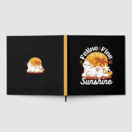 Adorable Cat Relaxen in der Sonne - Sommergäste Gästebuch