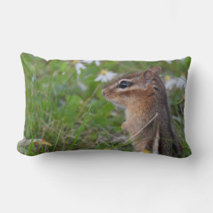 Adorable Chipmunk in Blume Lendenkissen